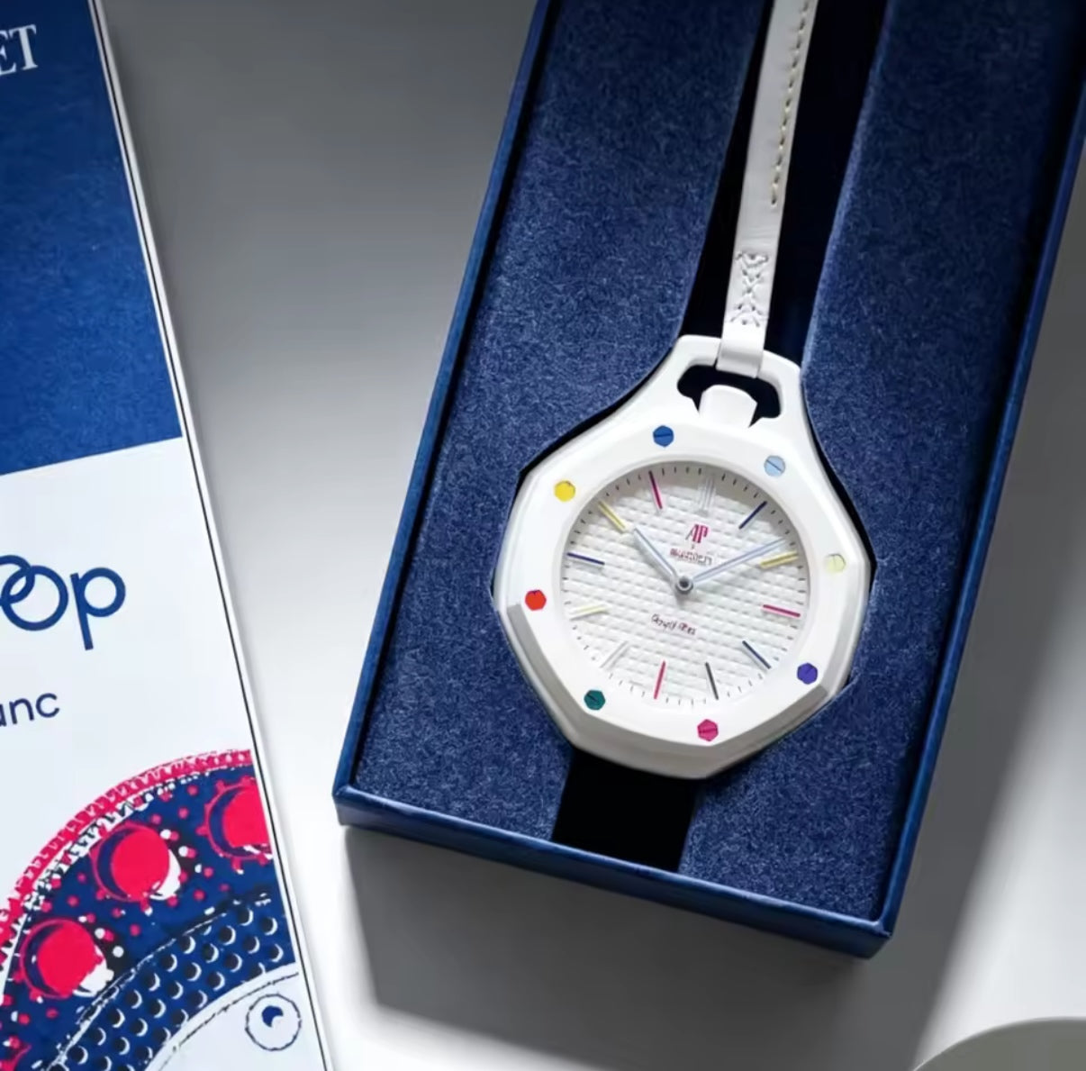 Montre Swatch x Audemars Piguet Royal Oak “Royal Pop” Édition Premium Plusieurs coloris