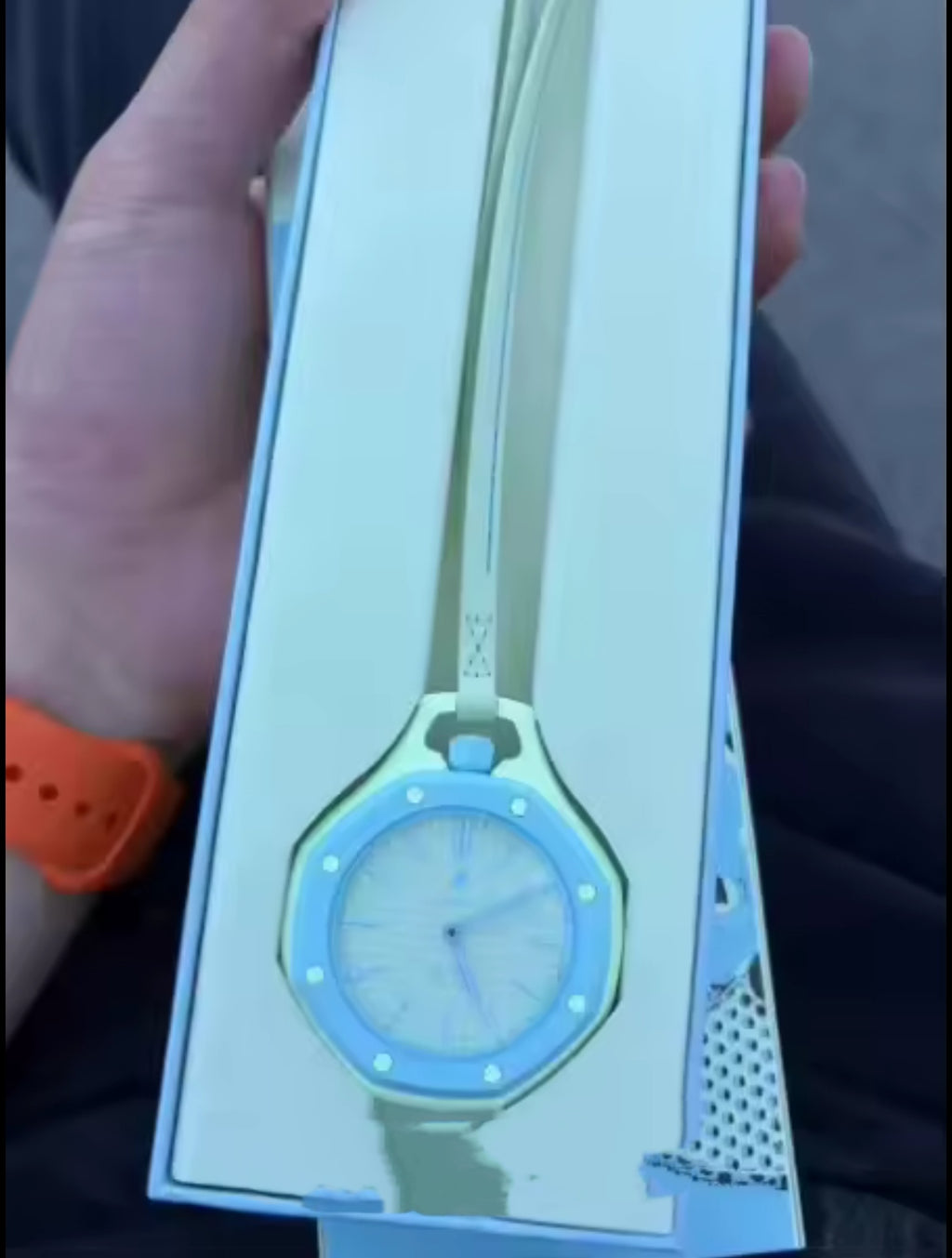 Montre Swatch x Audemars Piguet Royal Oak “Royal Pop” Édition Premium Plusieurs coloris